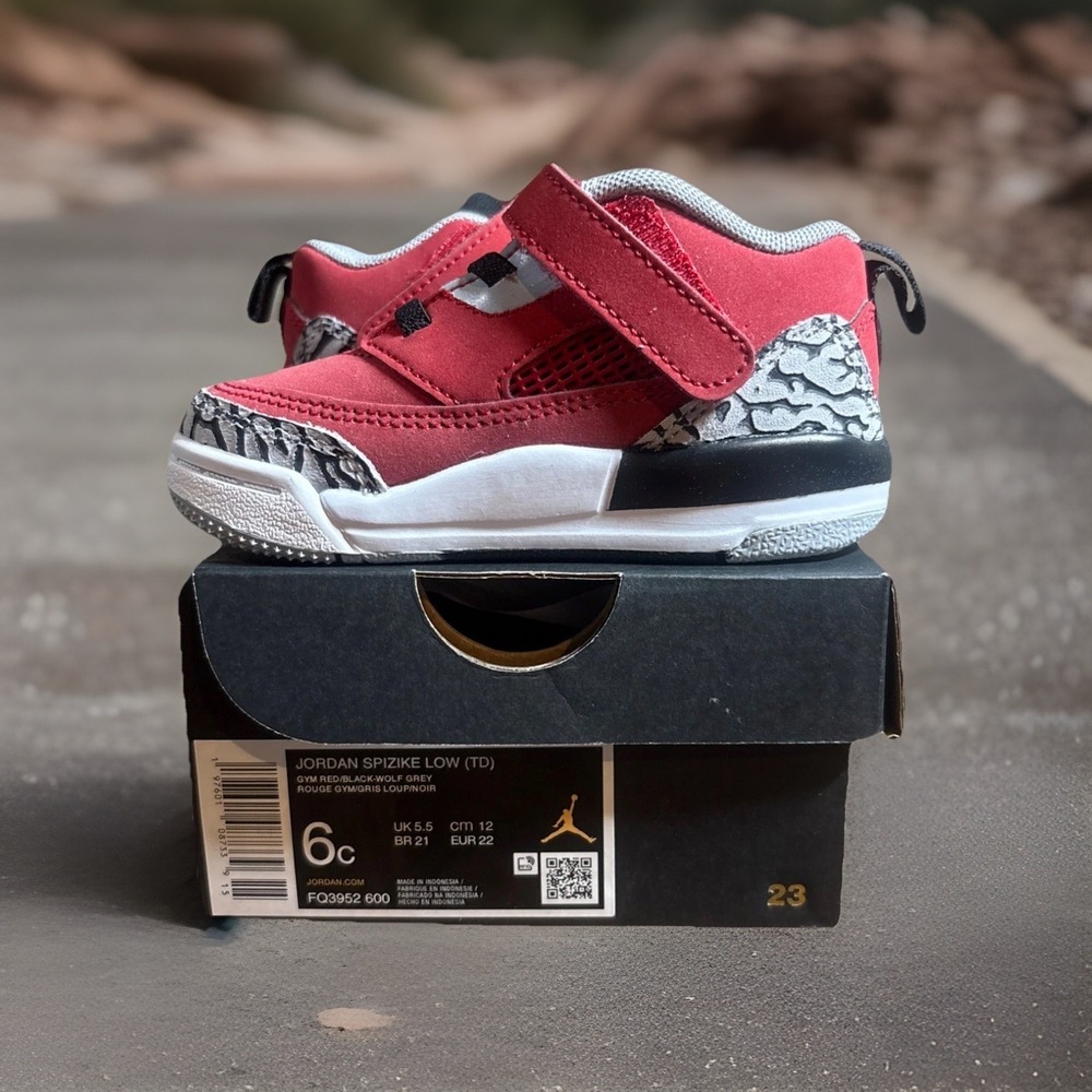 Jordan Toddlers Spizike Low (TD) Sneakers Slip On Red Gray Size 6 NEW IN BOX